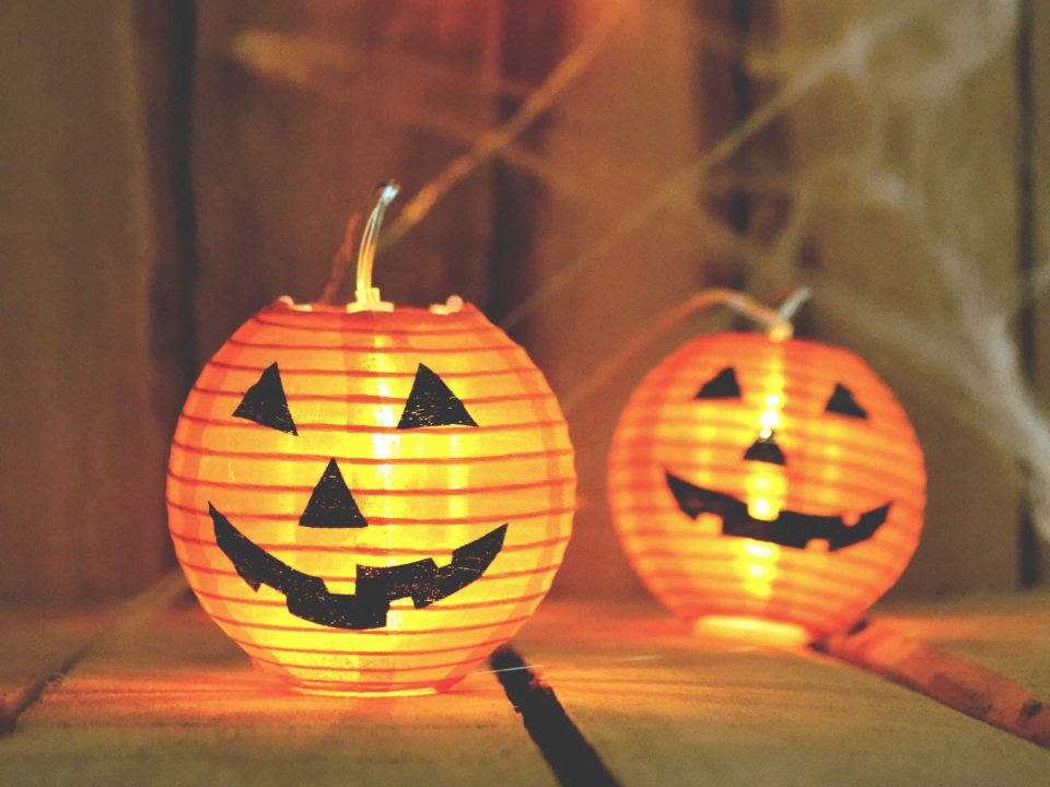 Halloween-juhlaopas: näin järjestät onnistuneet kekkerit