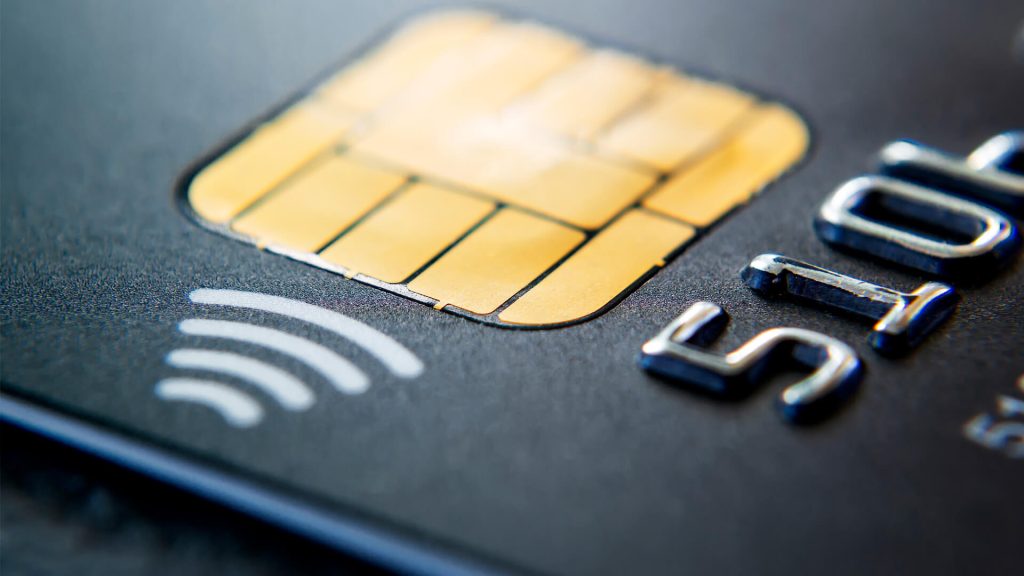 Pankkikortti vai luottokortti